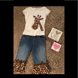 Custom boutique giraffe top and jean set-euc